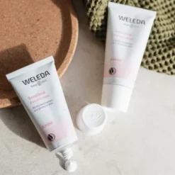Sensitive Soothing Moisturiser Light