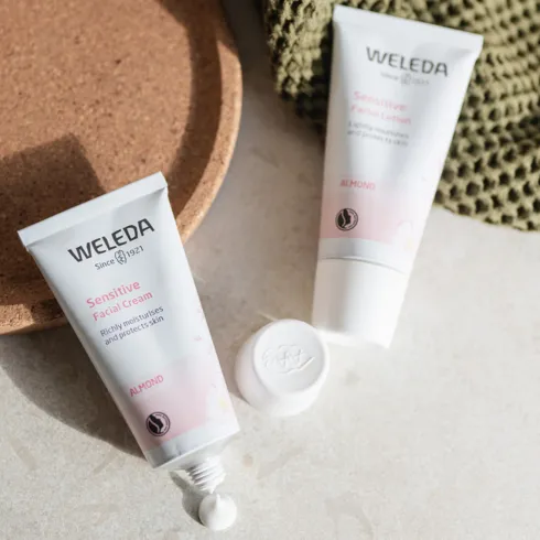 Sensitive Soothing Moisturiser Light